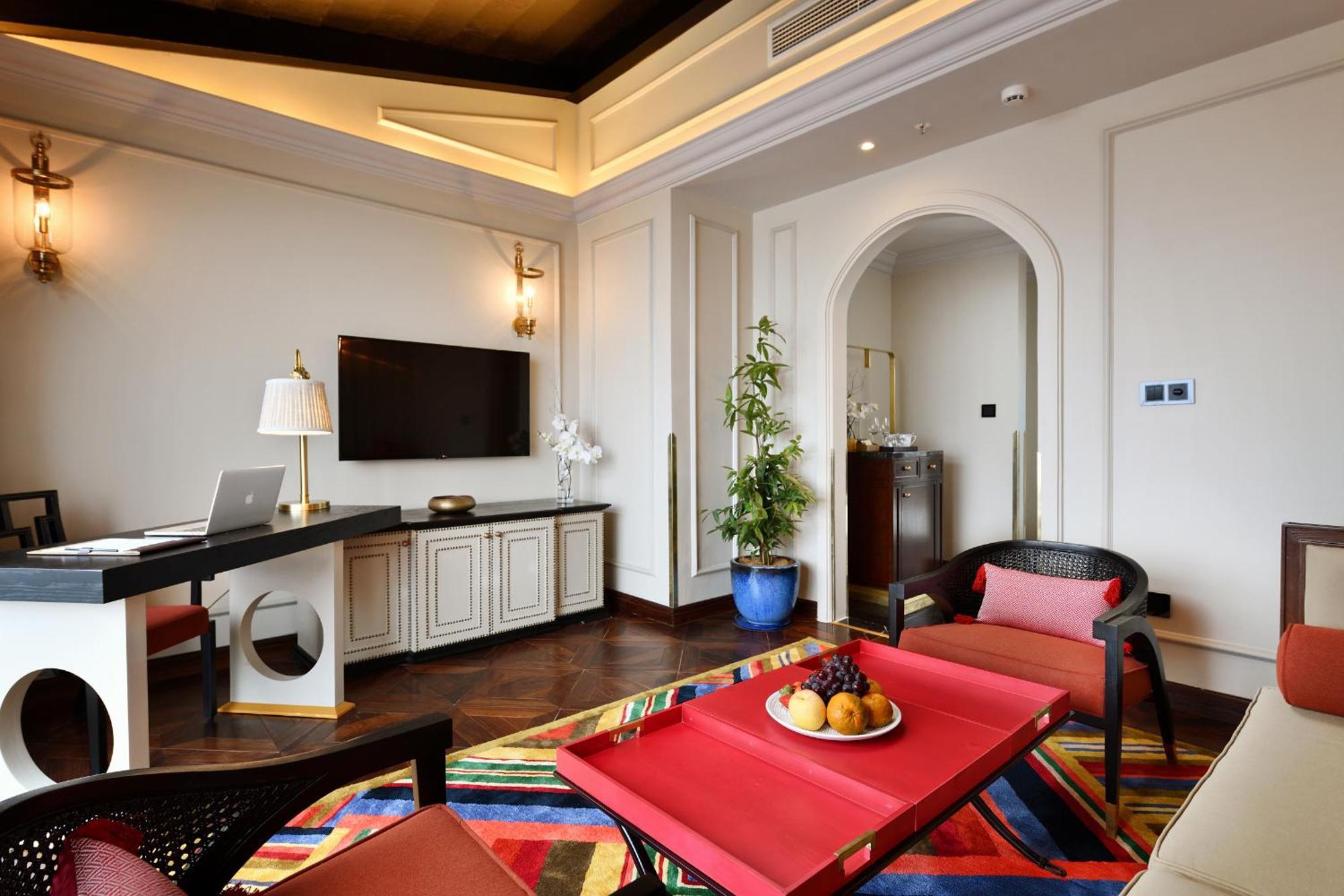 Silk Path Grand Sapa Resort & Spa Esterno foto A suite at the hotel